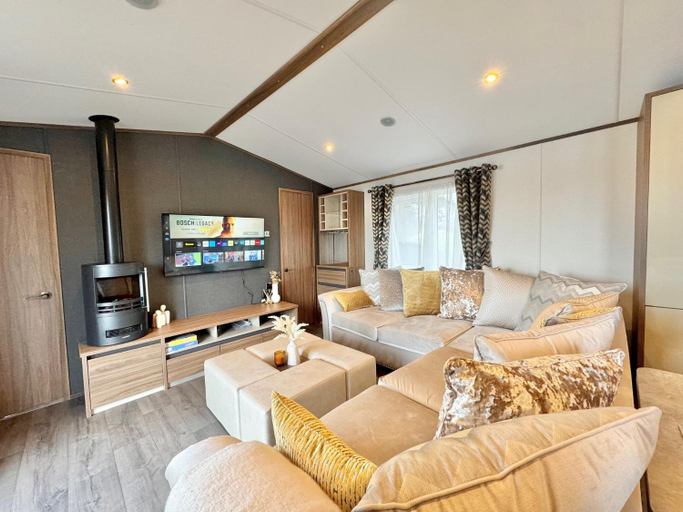 Others 4, Luxury Langham Lodge, Lancashire