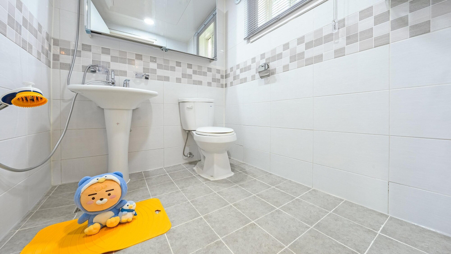 Bathroom 3, Gapyeong Dangdangi Pet Pension Green, Gapyeong