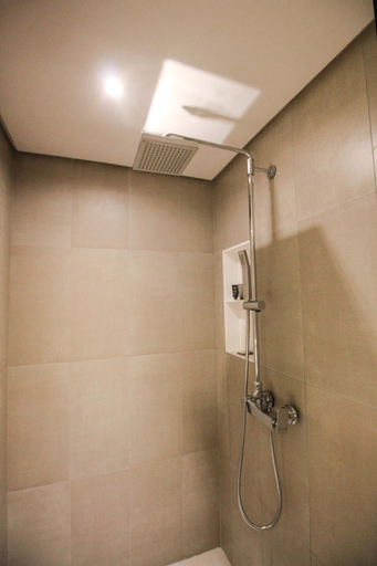 Bathroom 4