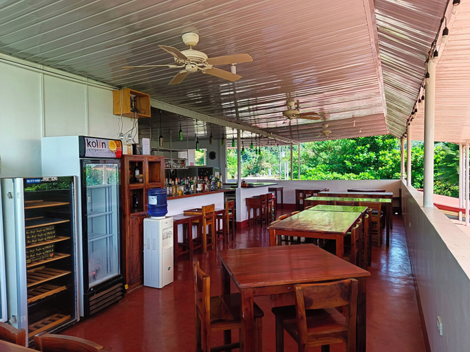Food & Drinks 5, Tongatok Cliff Resort, Mambajao
