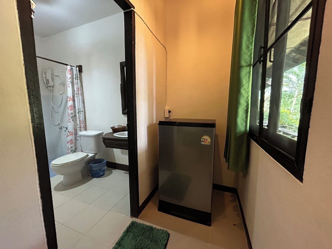 Bathroom 3, Baanmai Kon Muang, Pai