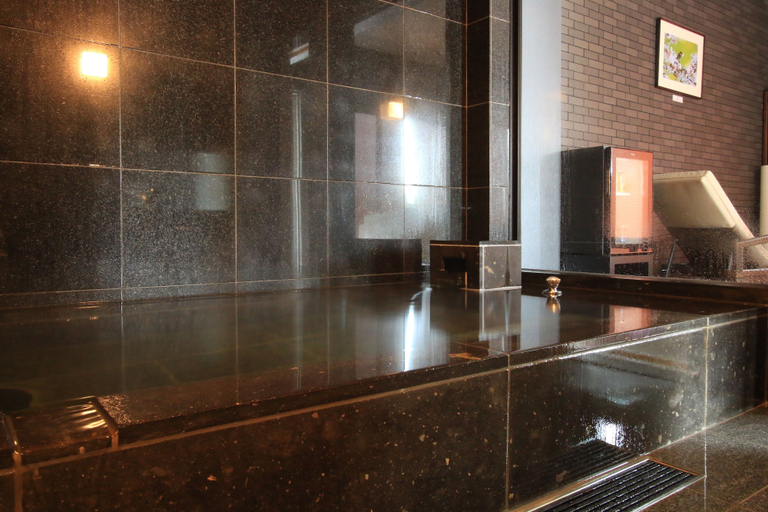 Bathroom 3, Shirokane no Mori, Kikuchi