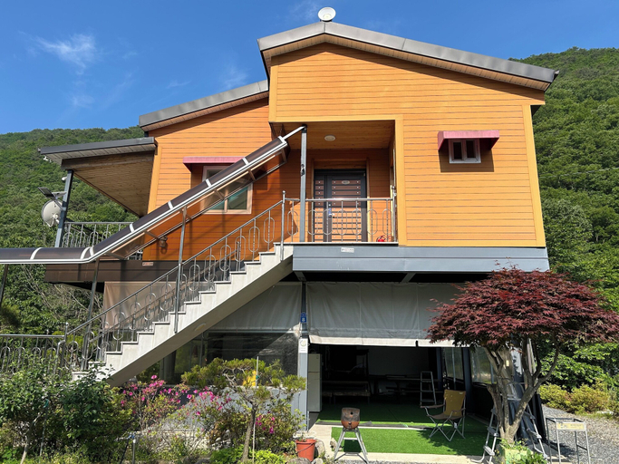 Exterior & Views 2, MAUMAEGOHYANG Pension, Gyeongju