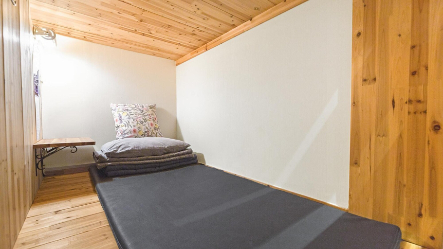 Bedroom 4, Gangneung Pilgrim Pension, Gangneung
