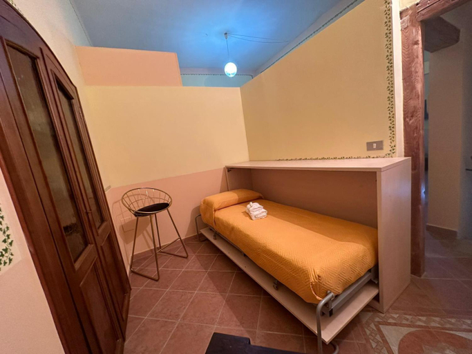 Bedroom 2, Ai Campanili, Foggia