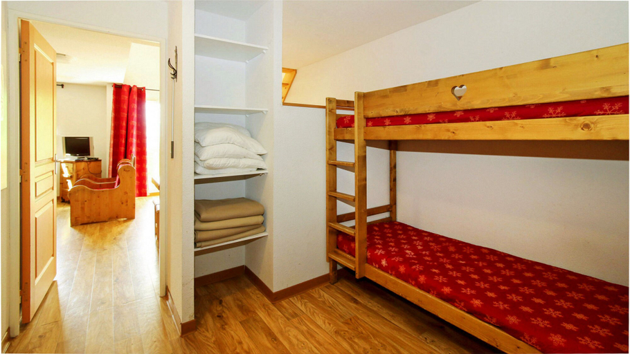 Bedroom 2, Vacanceole - Residence Central Park, Alpes-de-Haute-Provence