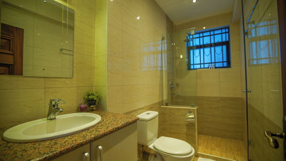 Bathroom 2, Warwick Centre, Westlands