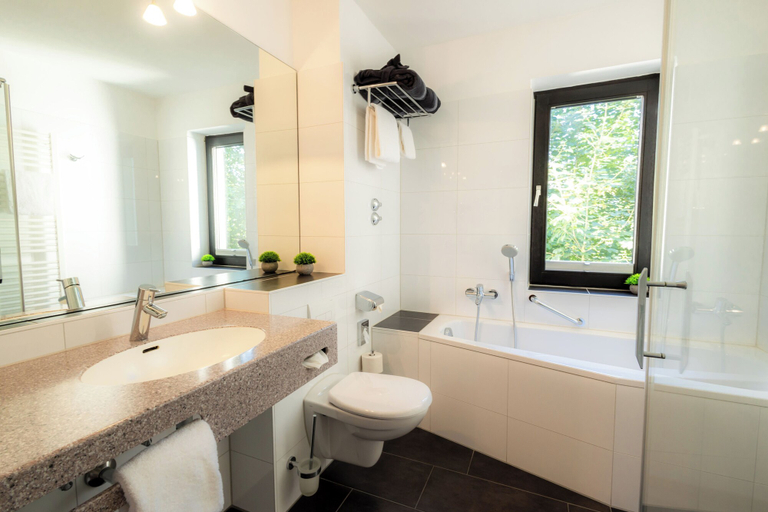 Bathroom 5, Park Hotel Numbrecht, Oberbergischer Kreis