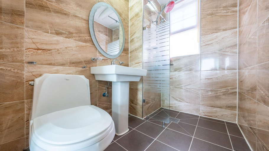 Bathroom 3, Daebudo Idea Ocean View Pension, Hwaseong