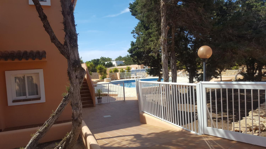 Others 3, Villa Clementina, Baleares