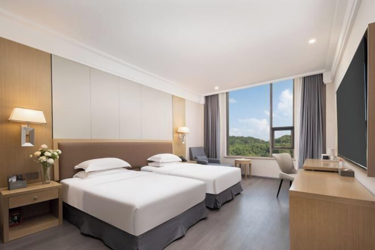 Bedroom 2, Xianning Hot Spring Valley Resort, Xianning