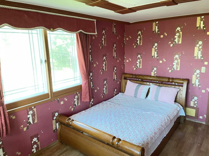 Bedroom 3, Sokcho Haeoleumhouse, Sokcho