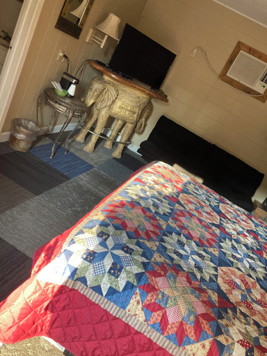Others 5, Sportsman's Lodge, Cleburne