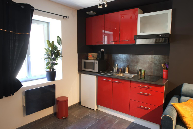 Others 4, Duplex charmant idealement situe, Jura