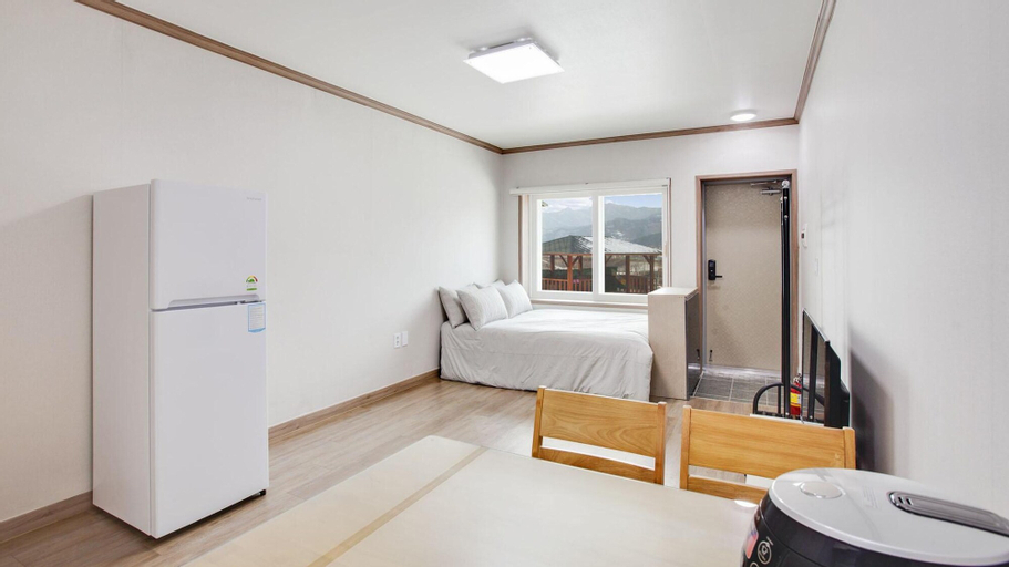 Bedroom 13