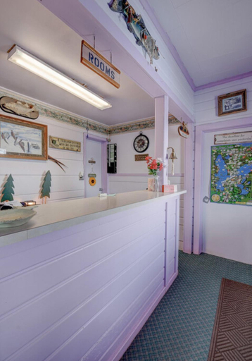Others, Okoboji Lodge, Dickinson