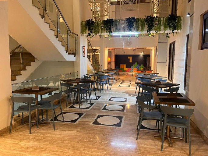 Food & Drinks, YS Residence- Alpina, Gurgaon