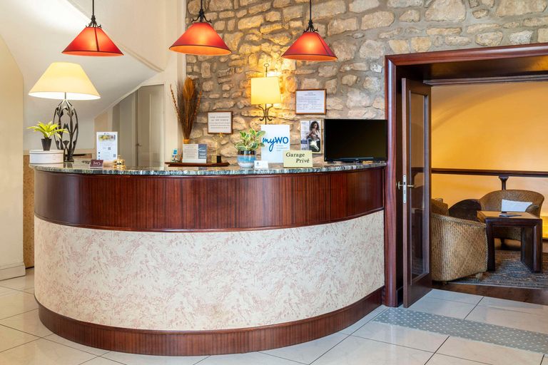 Public Area 3, Best Western De Diane, Nièvre
