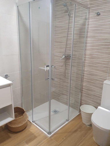 Bathroom 2, Apartamentos O Grove centro puerto, Pontevedra