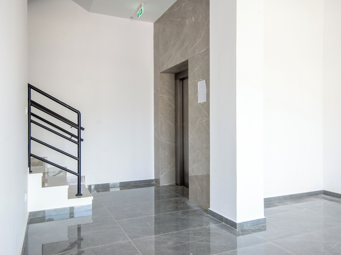 Front of property 5, Sanders River Plaza - Fancy 2-bdr Apt With Balcony
