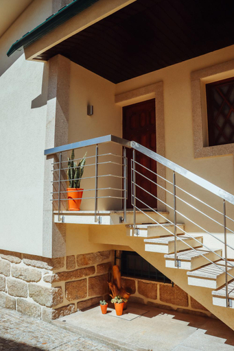 Others 5, ROTA - Opo airport house, Maia