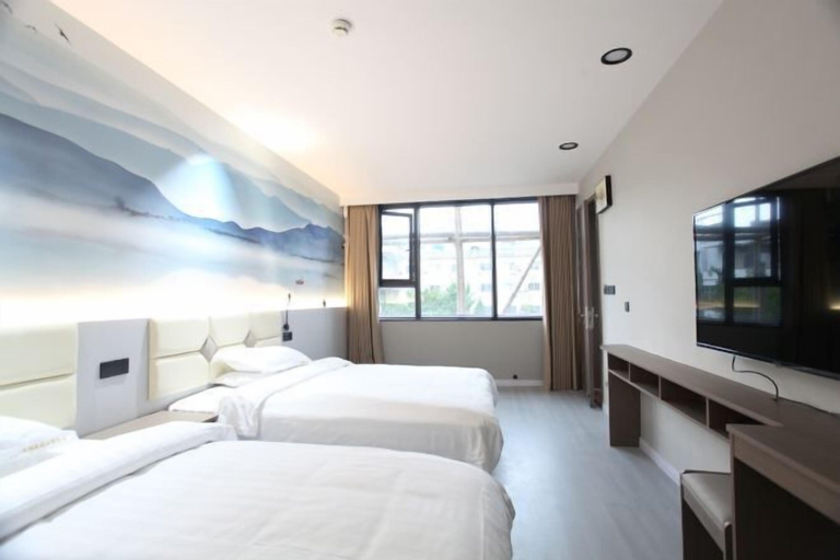 Bedroom 5, Longshangong Hotel, Anqing