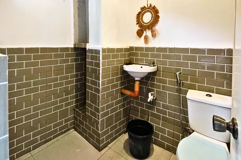 Bathroom 5, Half Moon Village and Beach House, Lian