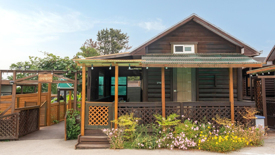 Exterior & Views 2, Boryeong Hiddenvillage Dokchae Poolvilla, Boryeong