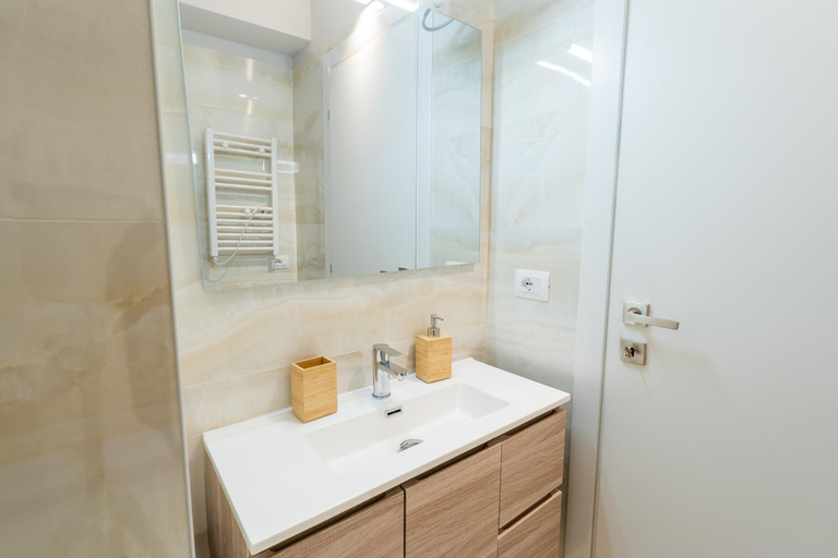 Others 4, Palmanova Suites, Milano