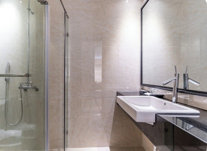 Bathroom 18
