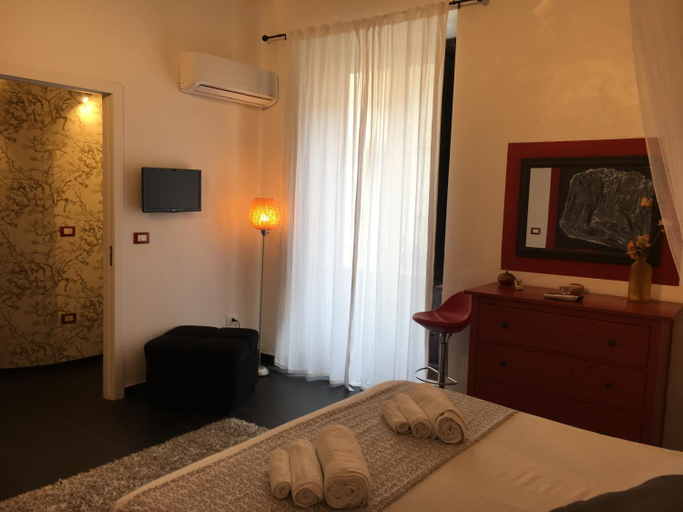 Bedroom 2, BeeClaire Guest House, Palermo