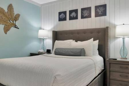 5, Oceans Pointe Nantucket inspired condo on the bay, Hillsborough