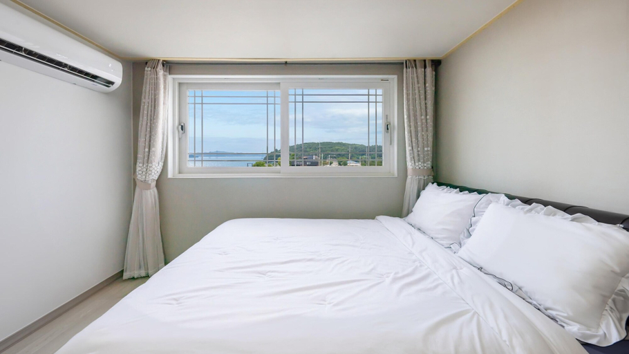 Bedroom 2, Daebudo Idea Ocean View Pension, Hwaseong