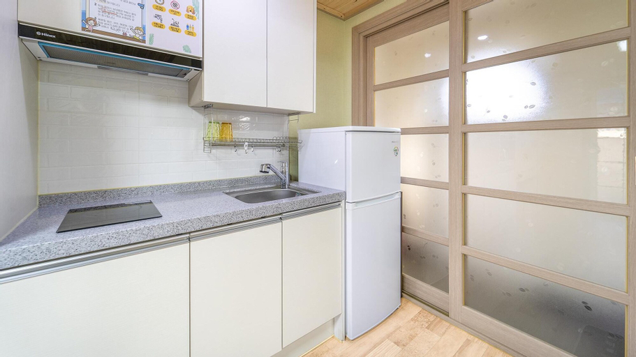Dining Room 10