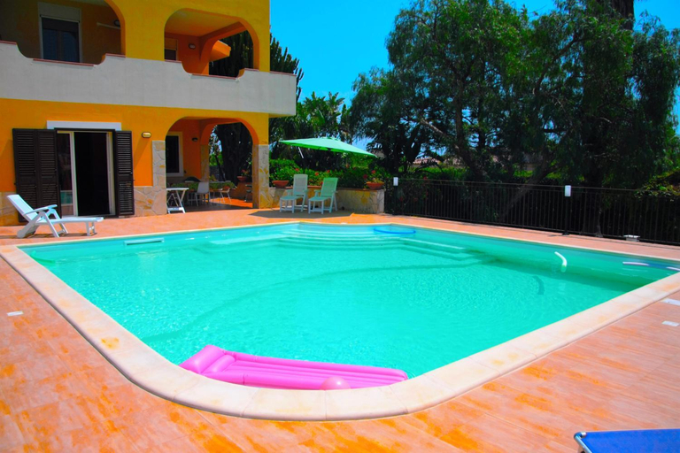 Others 4, Happy Holiday Villa - Pool & Garden, Syracuse