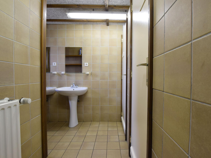 Bathroom 5, Spacious Holiday Home in Houffalize With Barbecue, Luxembourg