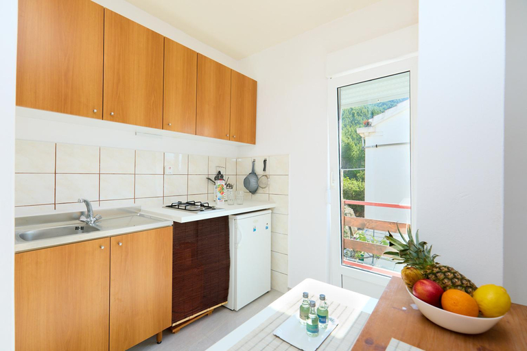 Others 4, Apartmets Sutmiholjska, Mljet