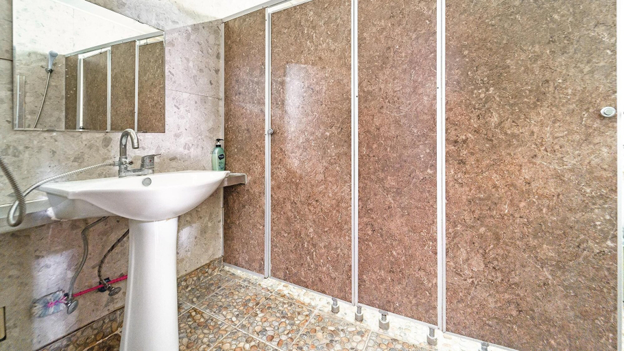 Bathroom 4, Ganghwa Dondaemoru Pension, Ganghwa