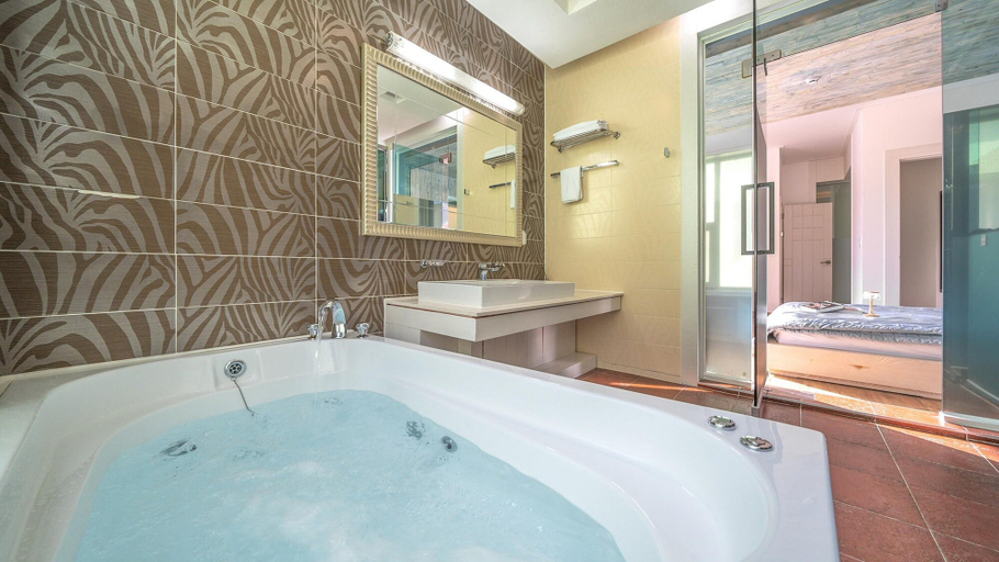 Bathroom 4, Hoengseong Withpet Village, Hoengseong