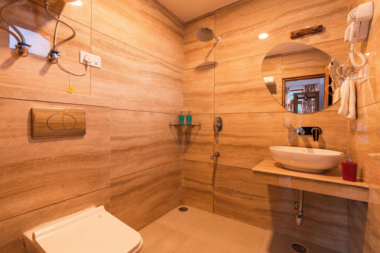 Bathroom 3, Zen Manali by Keekoo Stays, Kullu