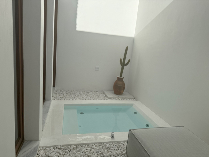 Bathroom 8