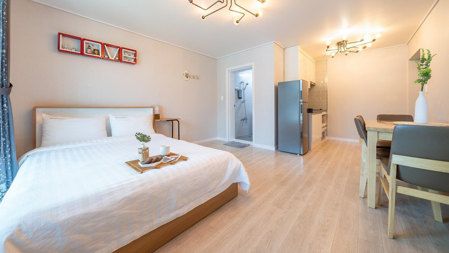 Bedroom 3, Goseong Araenmaru Pension, Goseong
