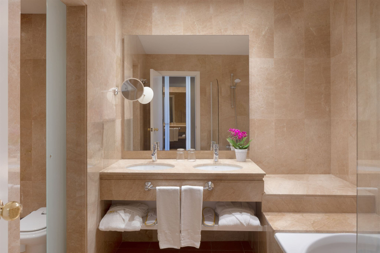 Bathroom 5, Hotel Sa Punta, Girona