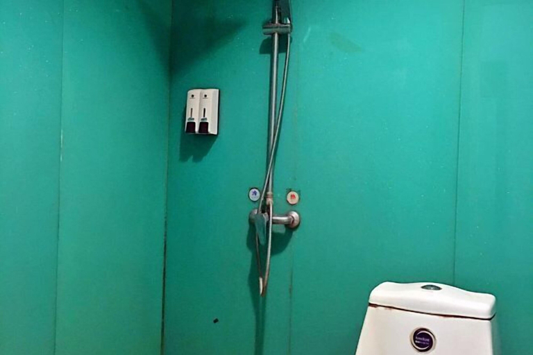 Bathroom 4, Haixing Business Hotel, Zhongshan