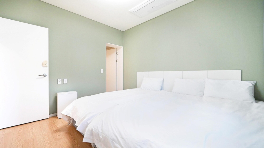 Bedroom 2, Gapyeong Pinetree Kids Pool Villa, Gapyeong