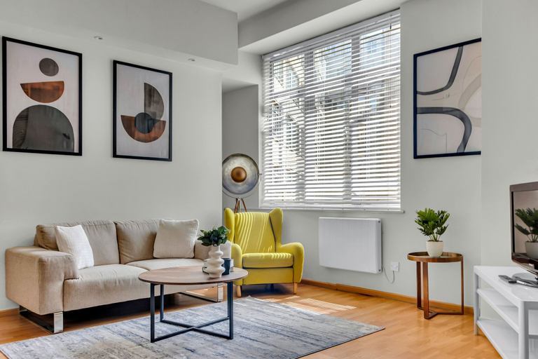 Others 3, One bedroom apartment City Road, London