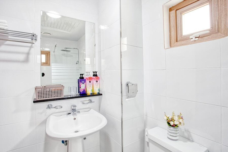 Bathroom 3, Jeju Kiaora Resort, Seogwipo
