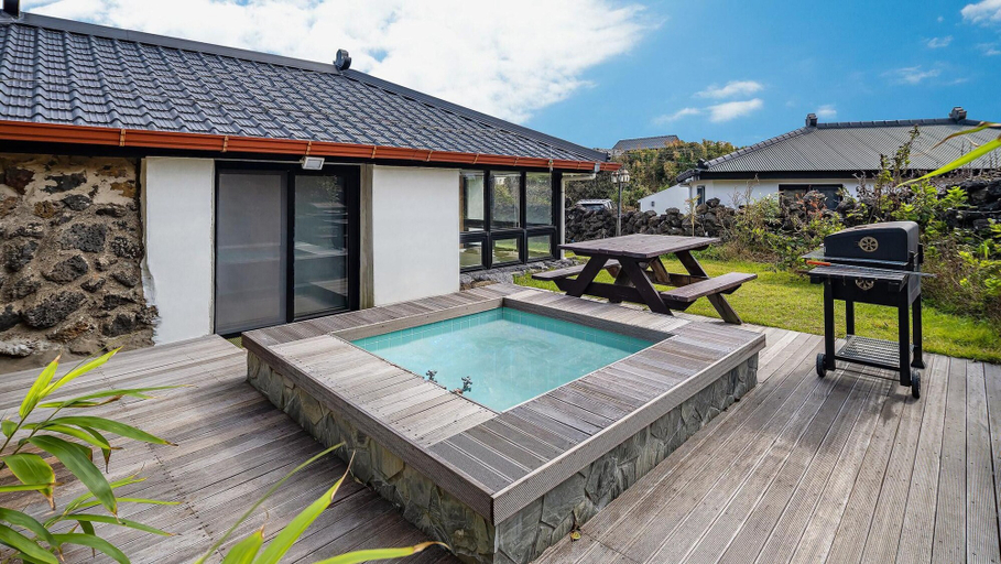 Sport & Beauty 2, Pyeongdae Moons Stay Pension, Jeju