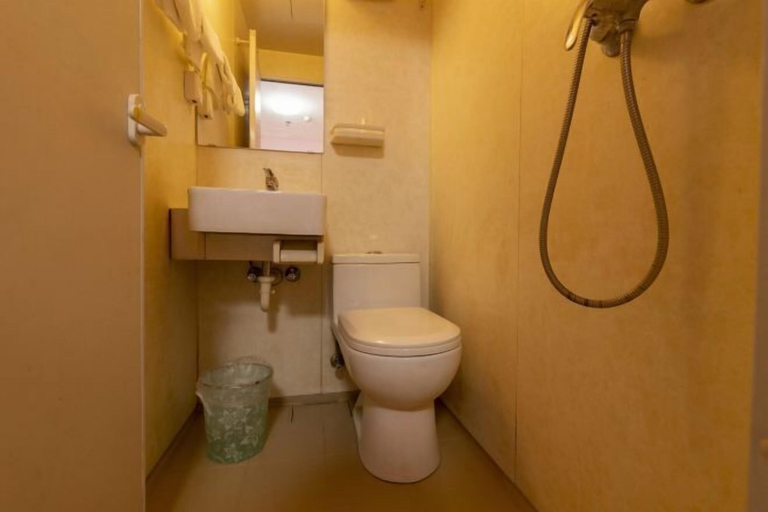 Bathroom 2, Tianjin Jiajun Express Hotel, Tianjin