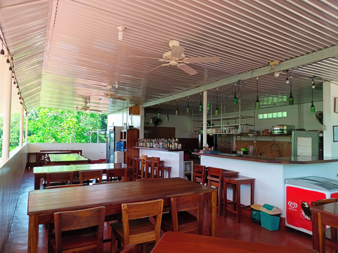 Food & Drinks 5, Tongatok Cliff Resort, Mambajao